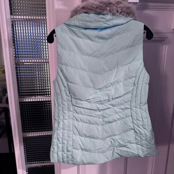 TALBOTS Tiffany Blue Quilted Down Vest w/ Removable Faux Fur Collar Sz. XS NWT - Picture 2 of 12